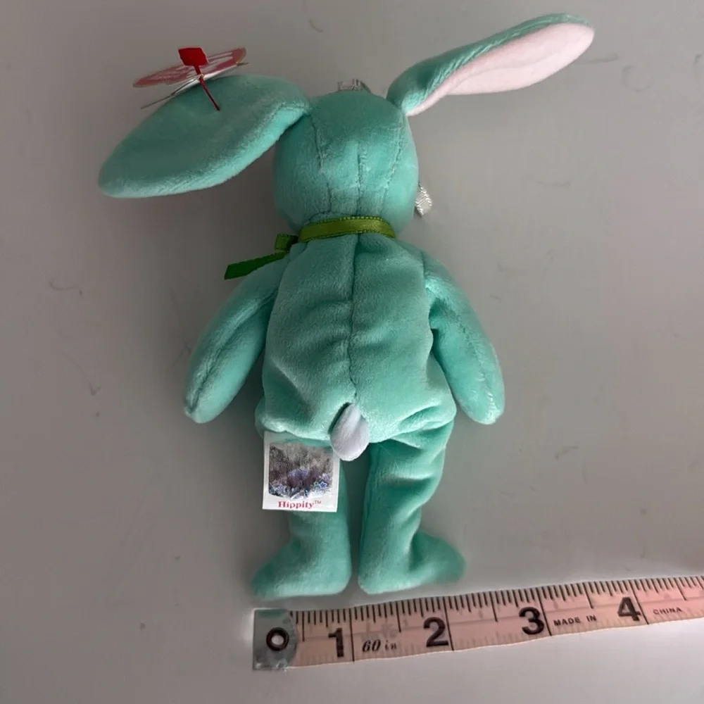 2001 Hippity the Rabbit BASKET Beanie Baby